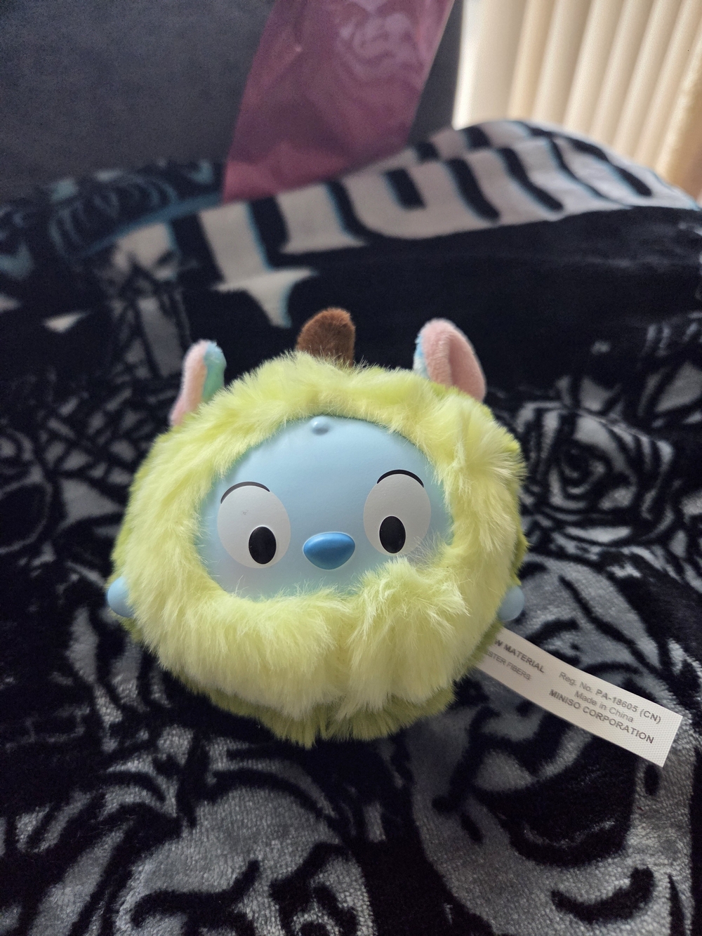 Disney Miniso WHOOPEA
Fruit Collection Vinyl Plush Keychain Stitch Avocado